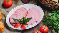 Kolbasa dilimləri