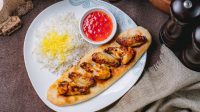 Toyuq qanadları düyü ilə